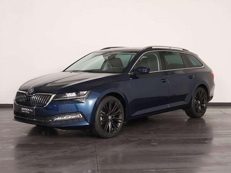 Blu lava Usata 2023 Skoda Superb Style Station wagon | 29.900 € (Buon prezzo) - Immagine 1/4