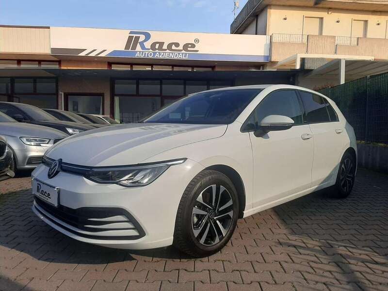 Bianco Usata 2022 VW Golf VIII Tre volumi | 21.900 € (Super prezzo) - Immagine 1/4