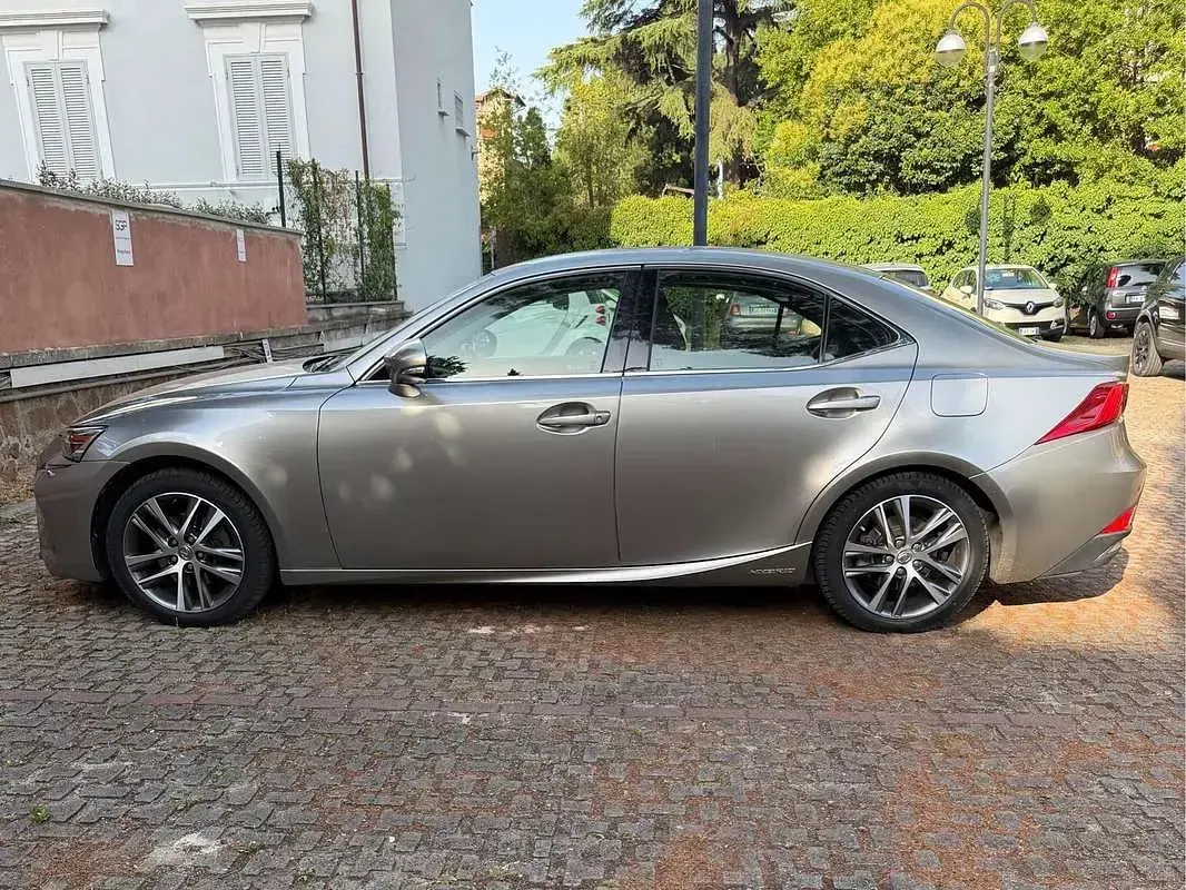 Usata Lexus IS300h Executive Line 181 CV (133 kW) 2017 Berlina