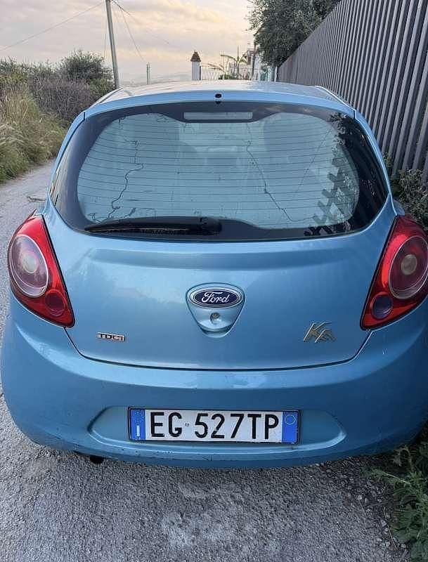 Usata Ford Ka Titanium 75 CV (55 kW) 2011 Blu/azzurro Utilitaria