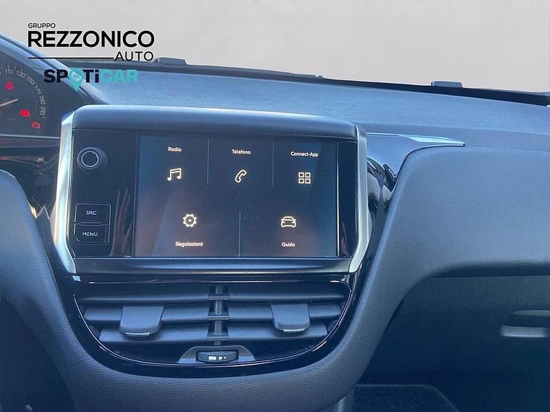 Usata Peugeot 208 Active 82 CV (60 kW) 2019 Bianco pastello Utilitaria