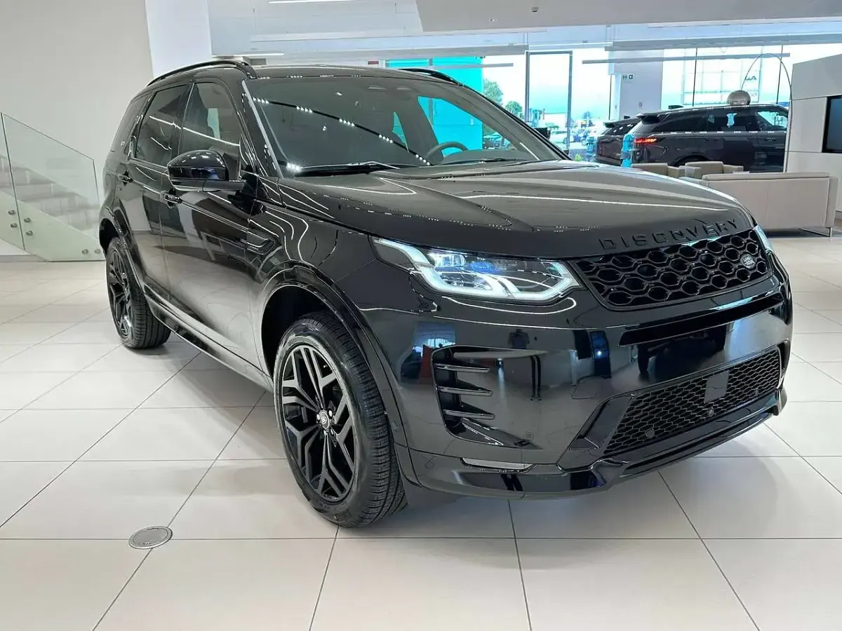 Nuova Land Rover Discovery Sport Landmark 269 CV (197 kW) 2026 Santorini black SUV