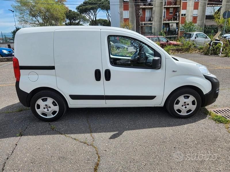 Usata Fiat Fiorino 80 CV (58 kW) 2018 Bianco Monovolume