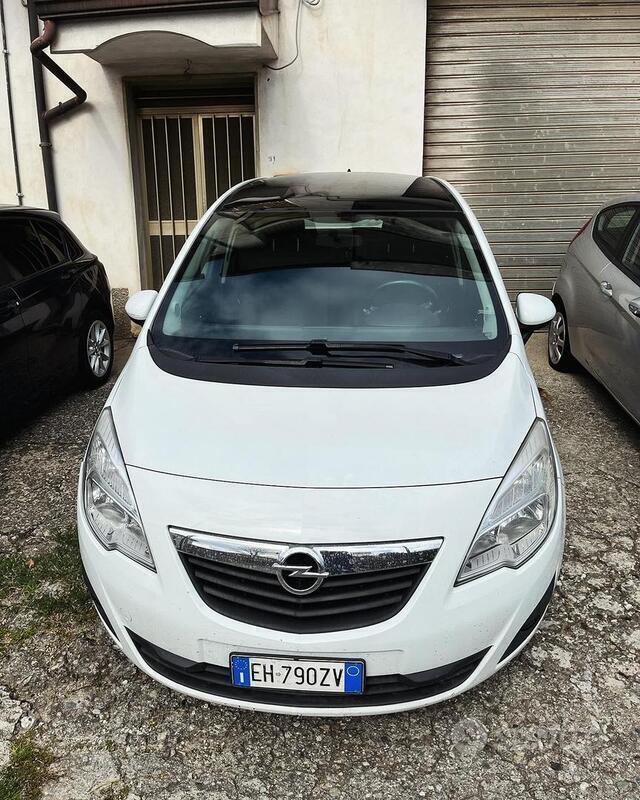Usato 2011 Opel Meriva 1.7 Diesel 110 CV (5.900 €)
