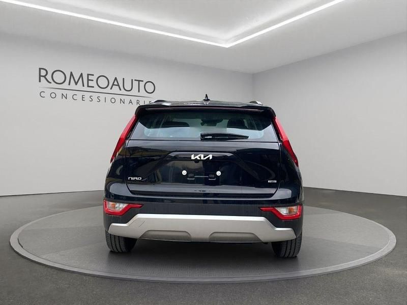 Uusi Kia Niro 92 HP (67 kW) 2025 Musta Katumaasturi