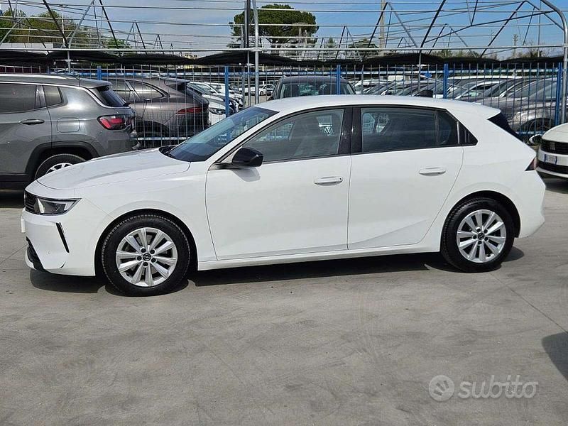 Gebraucht Opel Astra Edition 131 PS (96 kW) 2023 Weiß Limousine