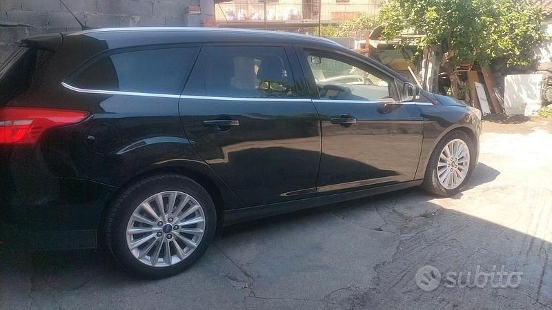 Usata Ford Focus 150 CV (110 kW) 2017 Nero Station wagon
