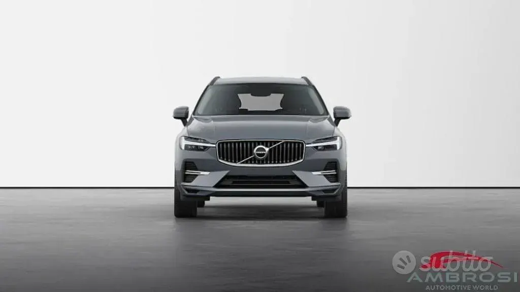 Nuova Volvo XC60 197 CV (144 kW) 2026 Grigio SUV
