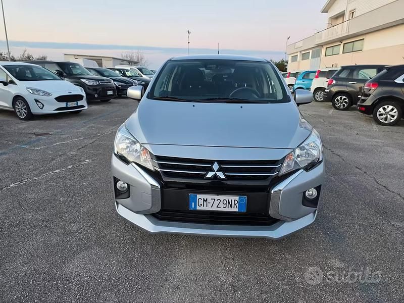 Usata Mitsubishi Space Star Intense 70 CV (51 kW) 2022 Grigio Utilitaria