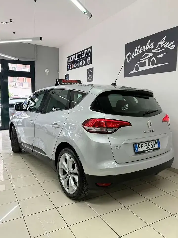 Usata Renault Scénic IV Intens 110 CV (80 kW) 2018 Other Monovolume