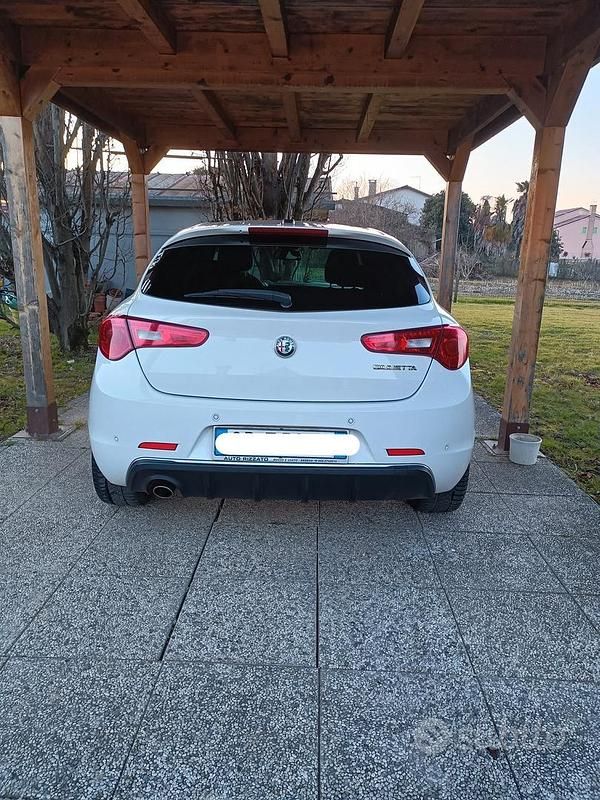 Usata Alfa Romeo Giulietta Super 120 CV (88 kW) 2019 Bianco Berlina