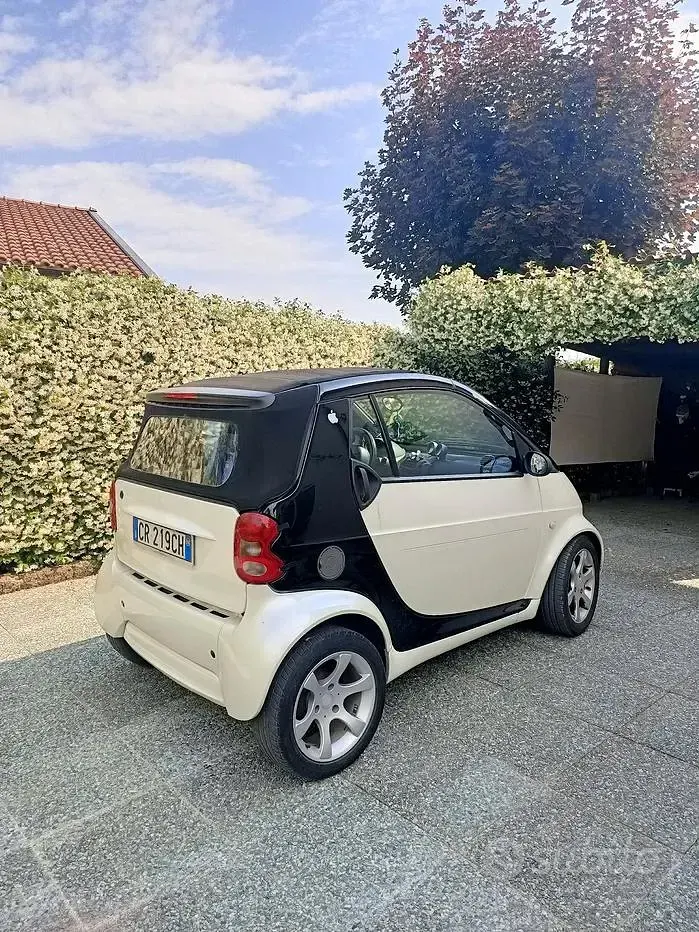 Usata Smart ForTwo Cabrio 61 CV (44 kW) 2004 Bianco Cabrio