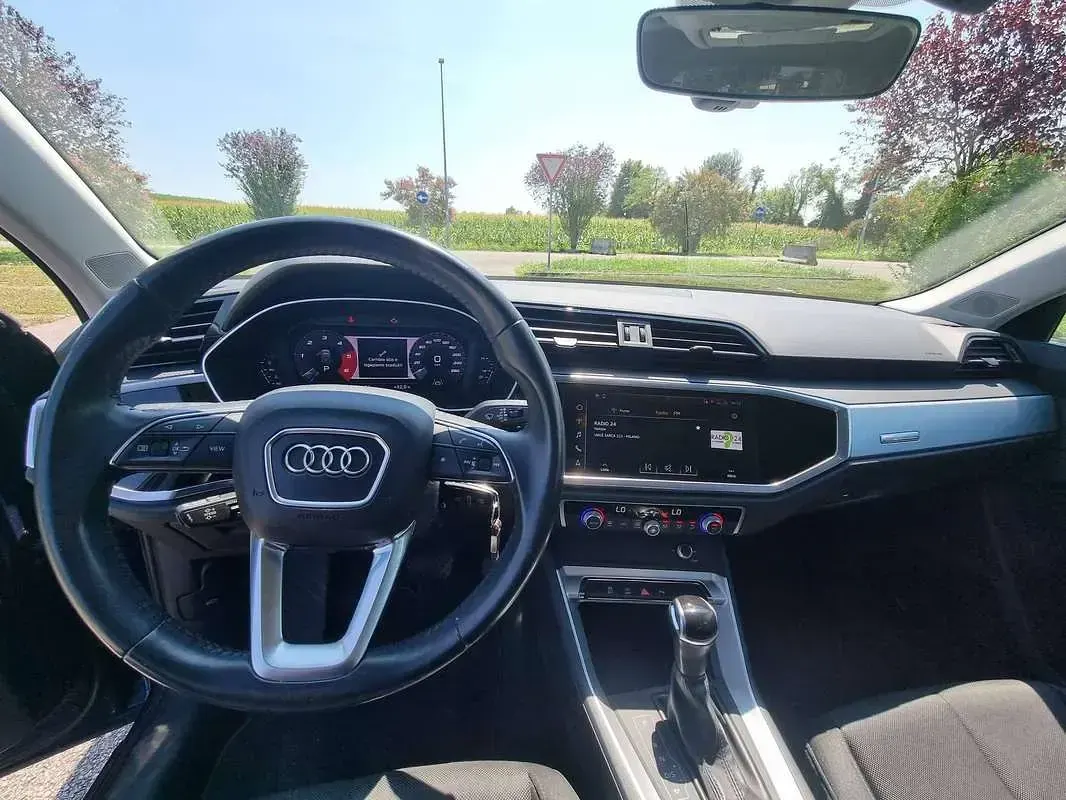 Usata Audi Q3 Business 150 CV (110 kW) 2019 Blu/azzurro SUV