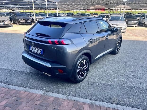 Usata Peugeot 2008 Allure 100 CV (73 kW) 2023 SUV