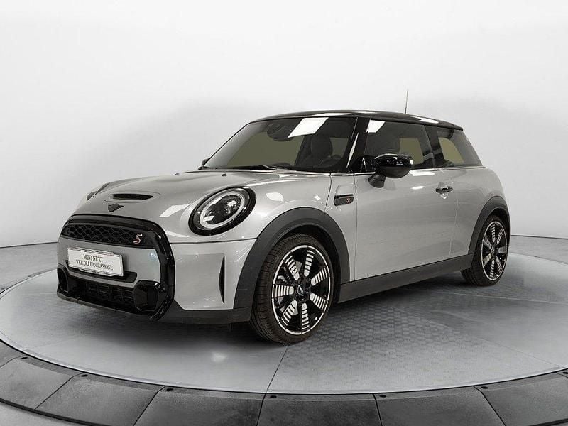 Melting silver iii / metallizzato Usata 2023 Mini Cooper S Classic Utilitaria | 28.400 € - Immagine 1/4