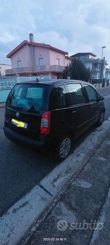 Usata Fiat Idea Active 77 CV (56 kW) 2005 Nero Monovolume