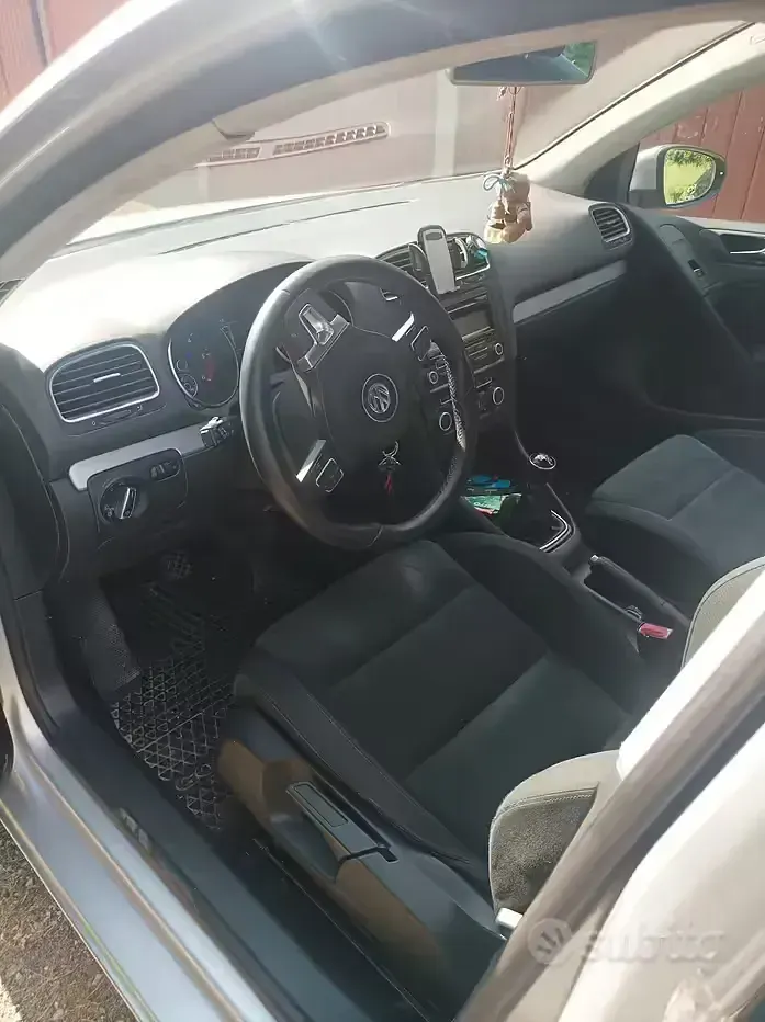 Usata VW Golf VI Highline 105 CV (77 kW) 2010 Grigio Utilitaria