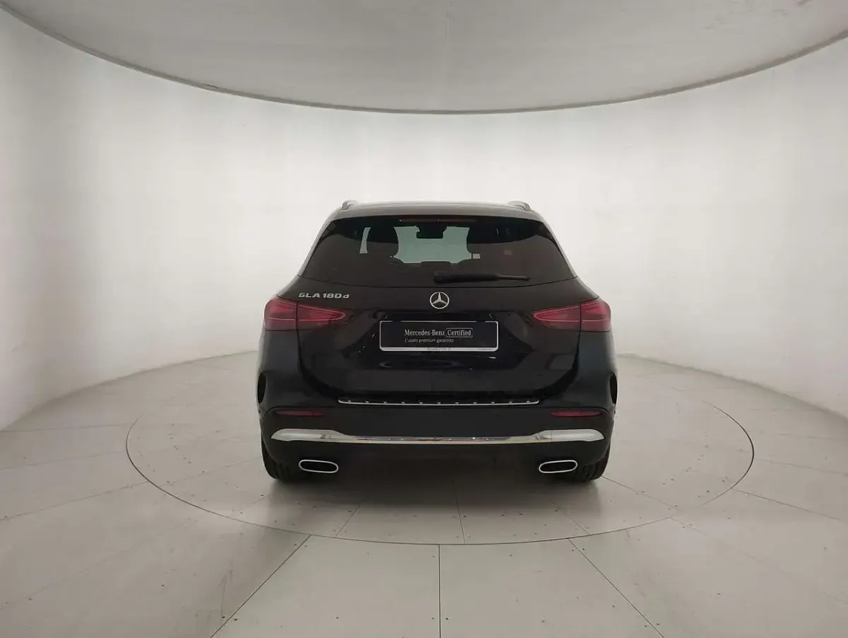 Usata Mercedes GLA180 AMG line 116 CV (85 kW) 2025 Nero SUV