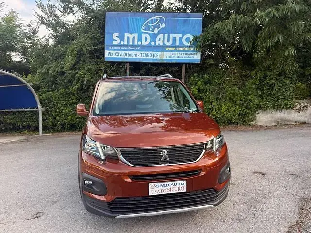 Usata Peugeot Rifter Allure 131 CV (96 kW) 2019 Grigio Monovolume