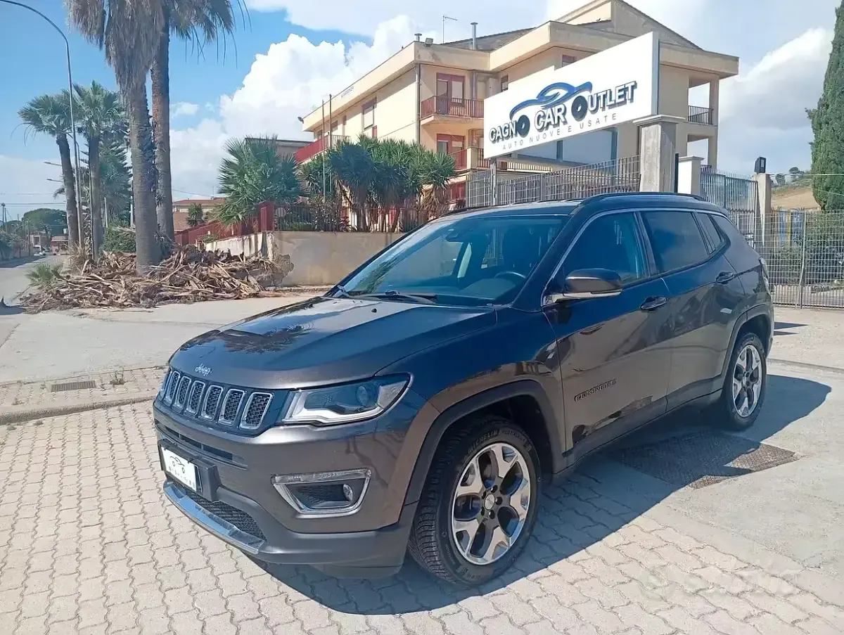 Usata Jeep Compass Limited 120 CV (88 kW) 2018 Grigio SUV