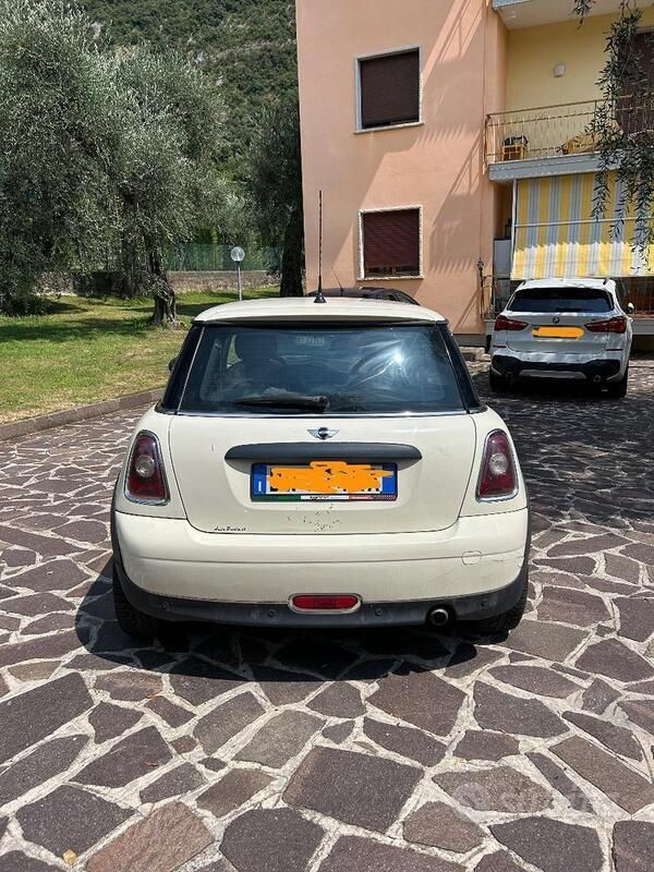 Usata 2009 Mini ONE Due volumi | 3800 € (Buon prezzo) - Immagine 1/4