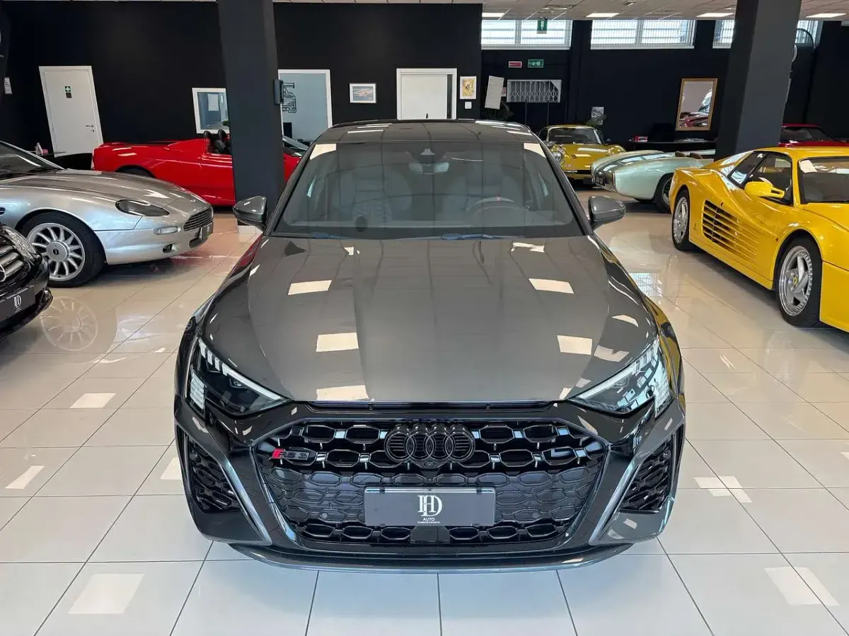 Usata Audi RS3 Ambiente 400 CV (294 kW) 2023 Grigio nardo Berlina