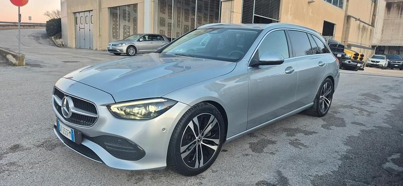 Usata Mercedes C220 Premium Plus 199 CV (146 kW) 2022 Argento Station wagon