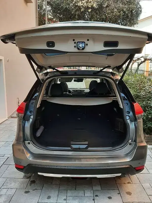Usata Nissan X-Trail Tekna 177 CV (130 kW) 2019 Grigio SUV