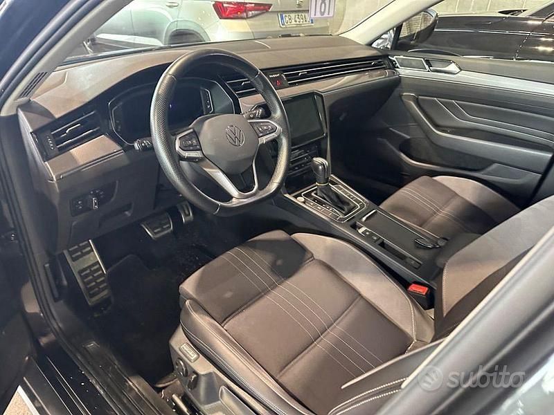 Usata VW Passat Alltrack 200 CV (147 kW) 2023 Manganese grey Station wagon