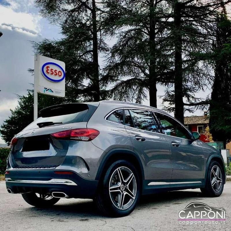 Usata Mercedes GLA220 AMG line 190 CV (139 kW) 2020 Grigio SUV