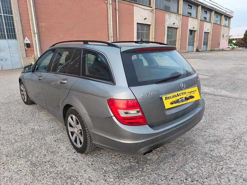 Usata Mercedes C200 136 CV (100 kW) 2011 Grigio Station wagon