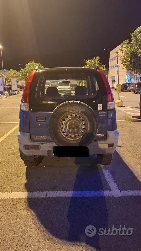Usata Daihatsu Terios 2005 Blu SUV