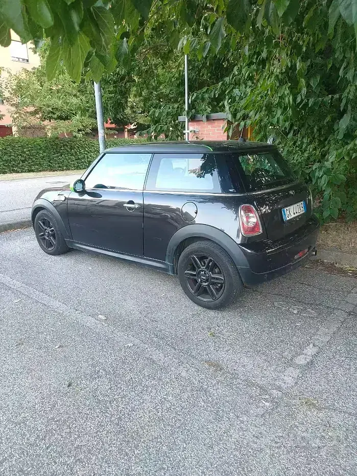 Usata Mini ONE 75 CV (55 kW) 2013 Nero Utilitaria