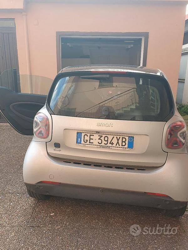 Usata Smart ForTwo Electric Drive 60 kW (82 CV) 2021 Grigio Coupé