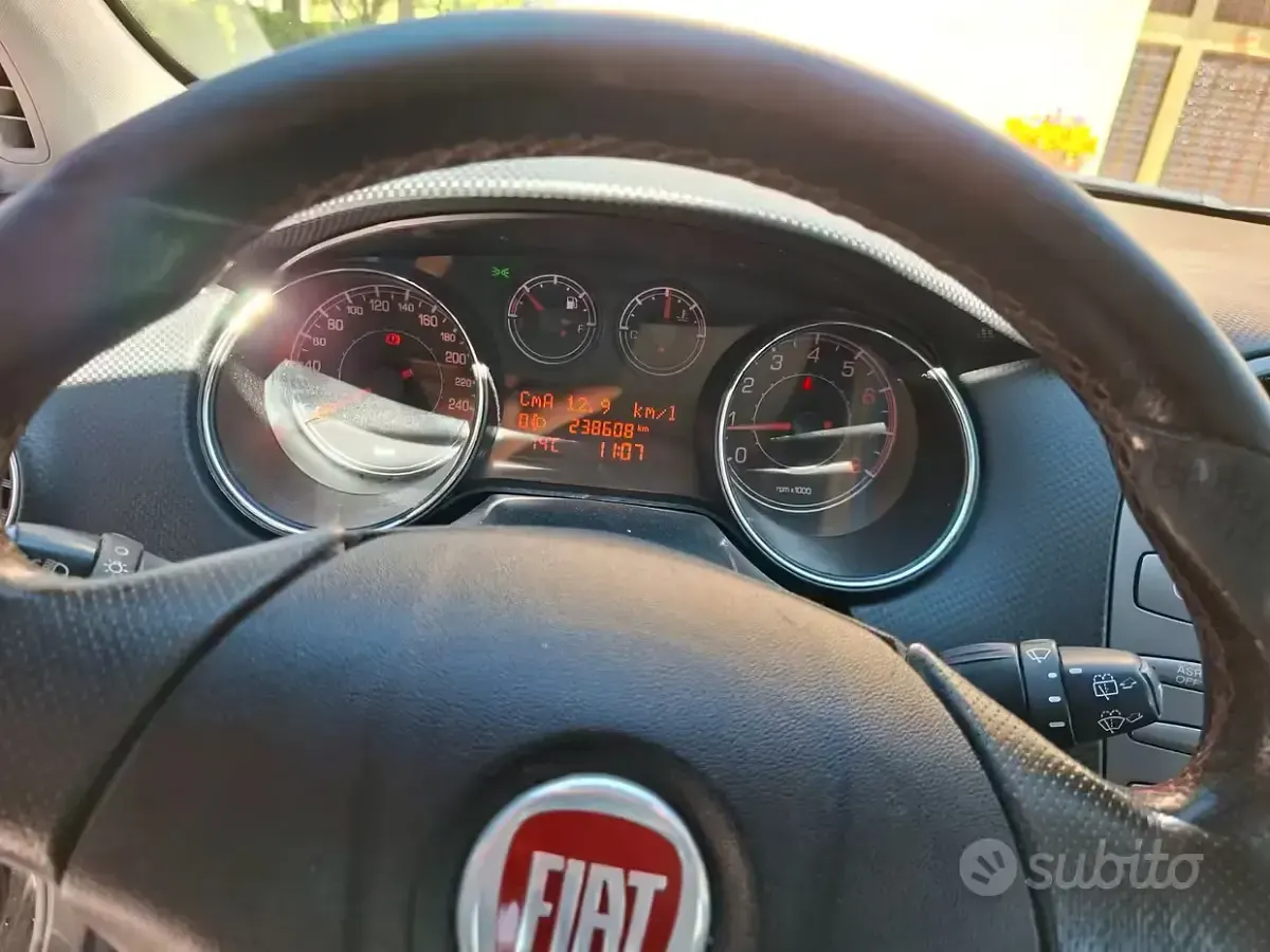 Usata Fiat Bravo 120 CV (88 kW) 2012 Utilitaria