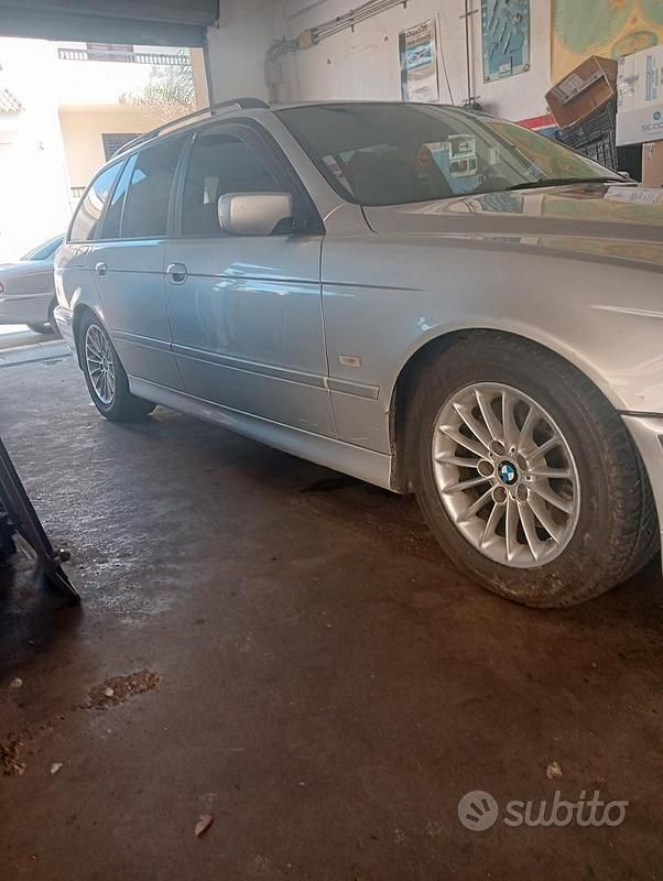 Usata BMW 530 193 CV (141 kW) 2001 Grigio Station wagon