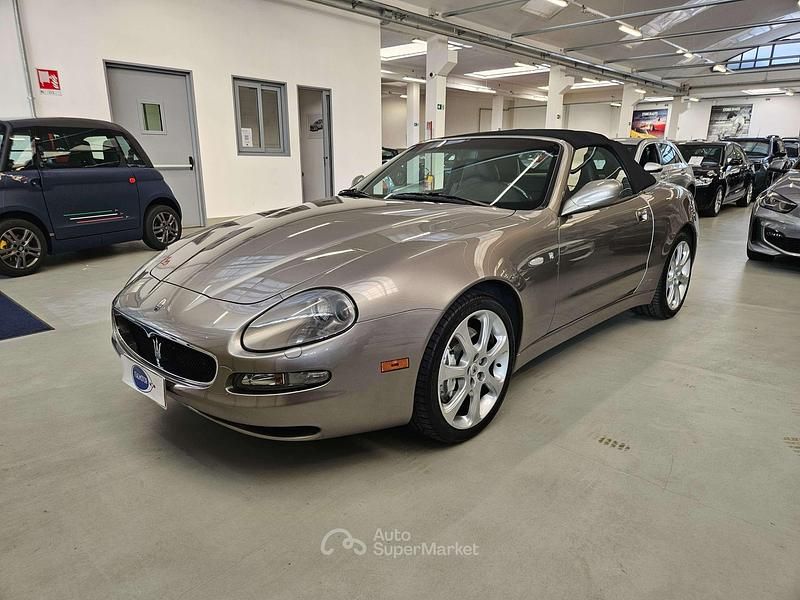 Usata Maserati Spyder 390 CV (286 kW) 2003 Grigio nuvolari Cabrio