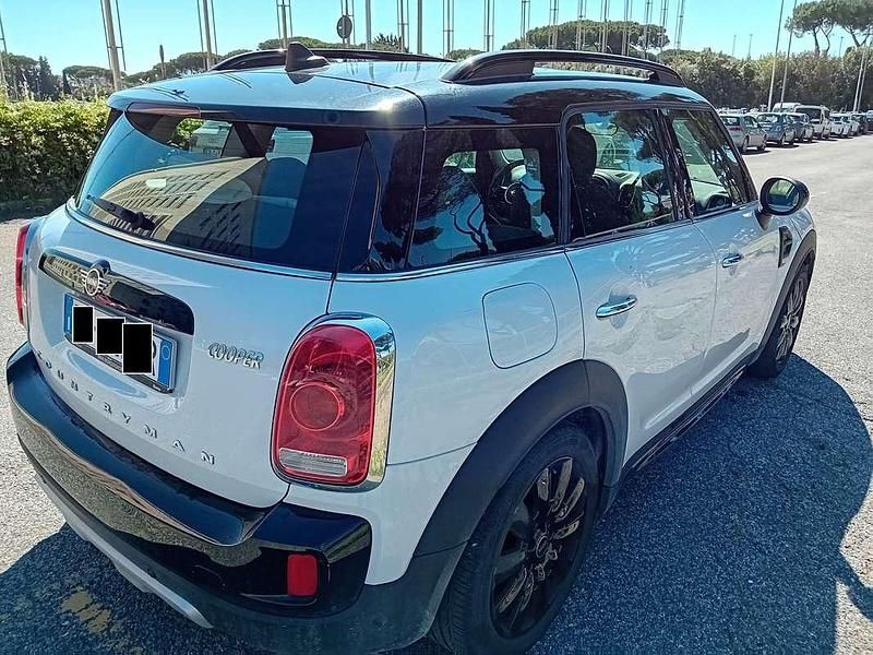 Begagnad Mini Cooper Countryman 136 HK (100 kW) 2019 Vit SUV