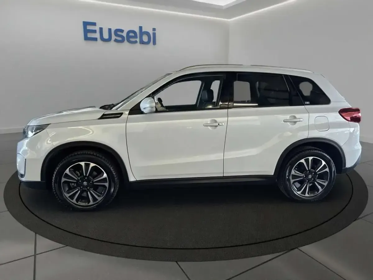Usata Suzuki Vitara 129 CV (94 kW) 2021 Bianco SUV