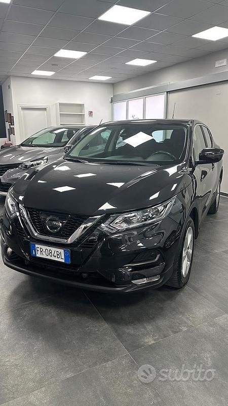 Usata Nissan Qashqai Acenta 110 CV (80 kW) 2018 Nero SUV