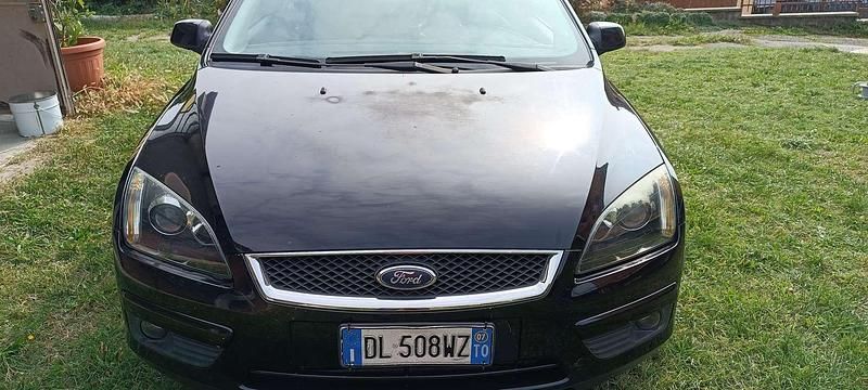Usata Ford Focus 110 CV (80 kW) 2007 Nero Berlina
