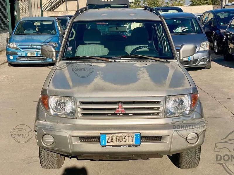 Usata Mitsubishi Pajero 114 CV (83 kW) 2003 Argento SUV