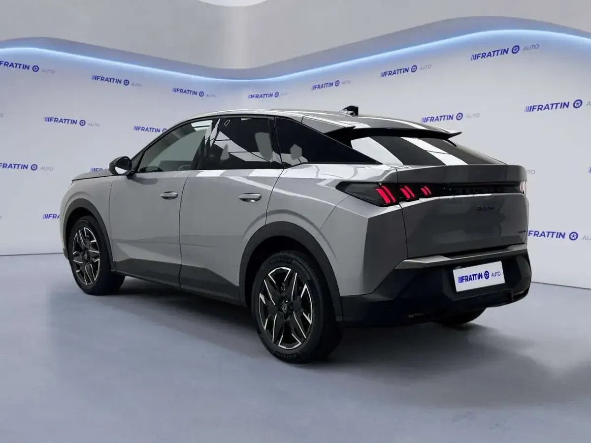 Nuova Peugeot 3008 GTi 136 CV (100 kW) 2025 Grigio SUV