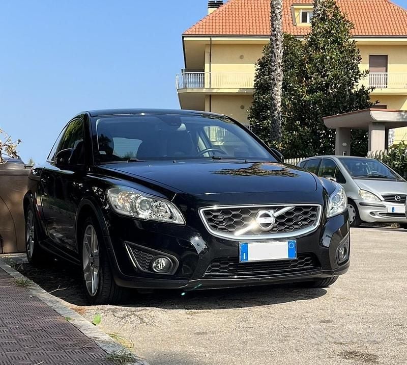 Usata 2010 Volvo C30 Momentum Due volumi | 3899 € (Buon prezzo) - Immagine 1/4