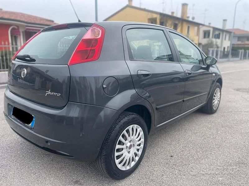 Usata Fiat Grande Punto 2009 Grigio Utilitaria