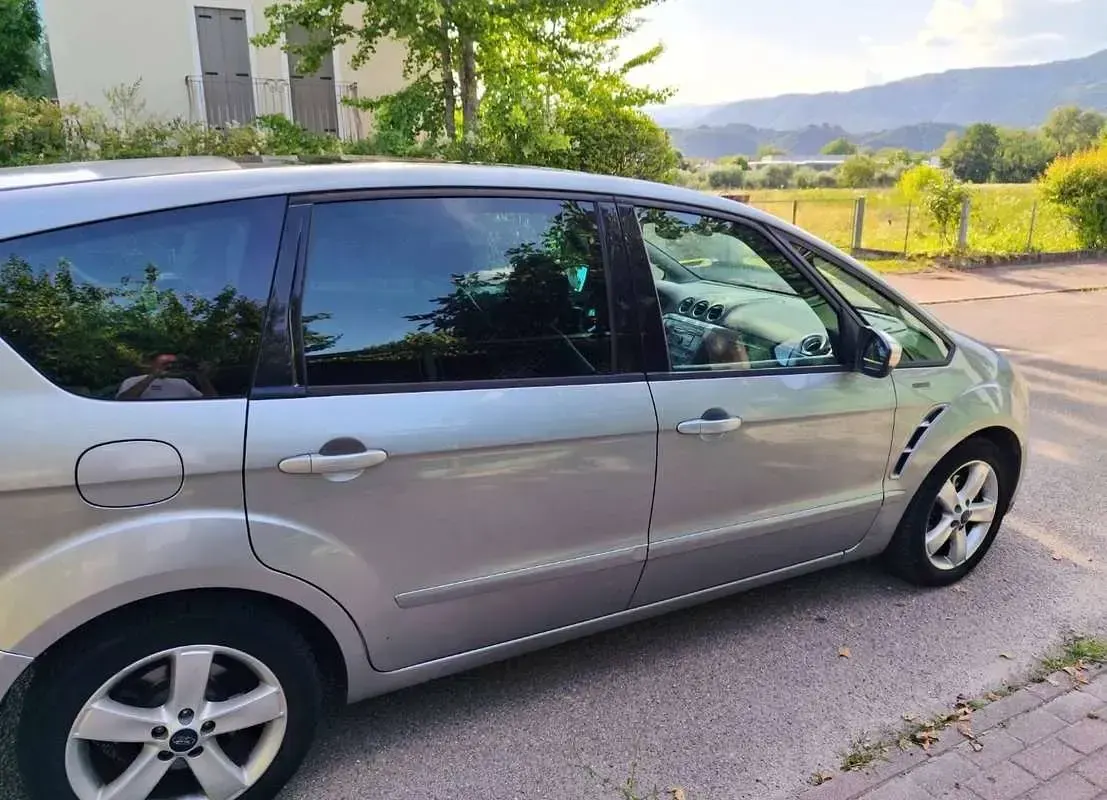 Usata Ford S-MAX Titanium 140 CV (102 kW) 2006 Argento Monovolume