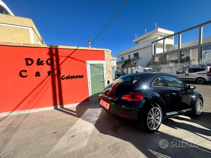 Usata VW Beetle 110 CV (80 kW) 2016 Nero Utilitaria
