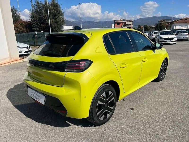 Usata Peugeot 208 Allure 101 CV (74 kW) 2024 Giallo Utilitaria