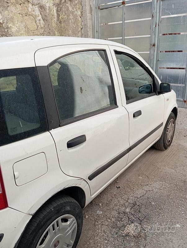 Bianco Usata 2009 Fiat Panda Utilitaria | 1700 € (Super prezzo) - Immagine 1/4