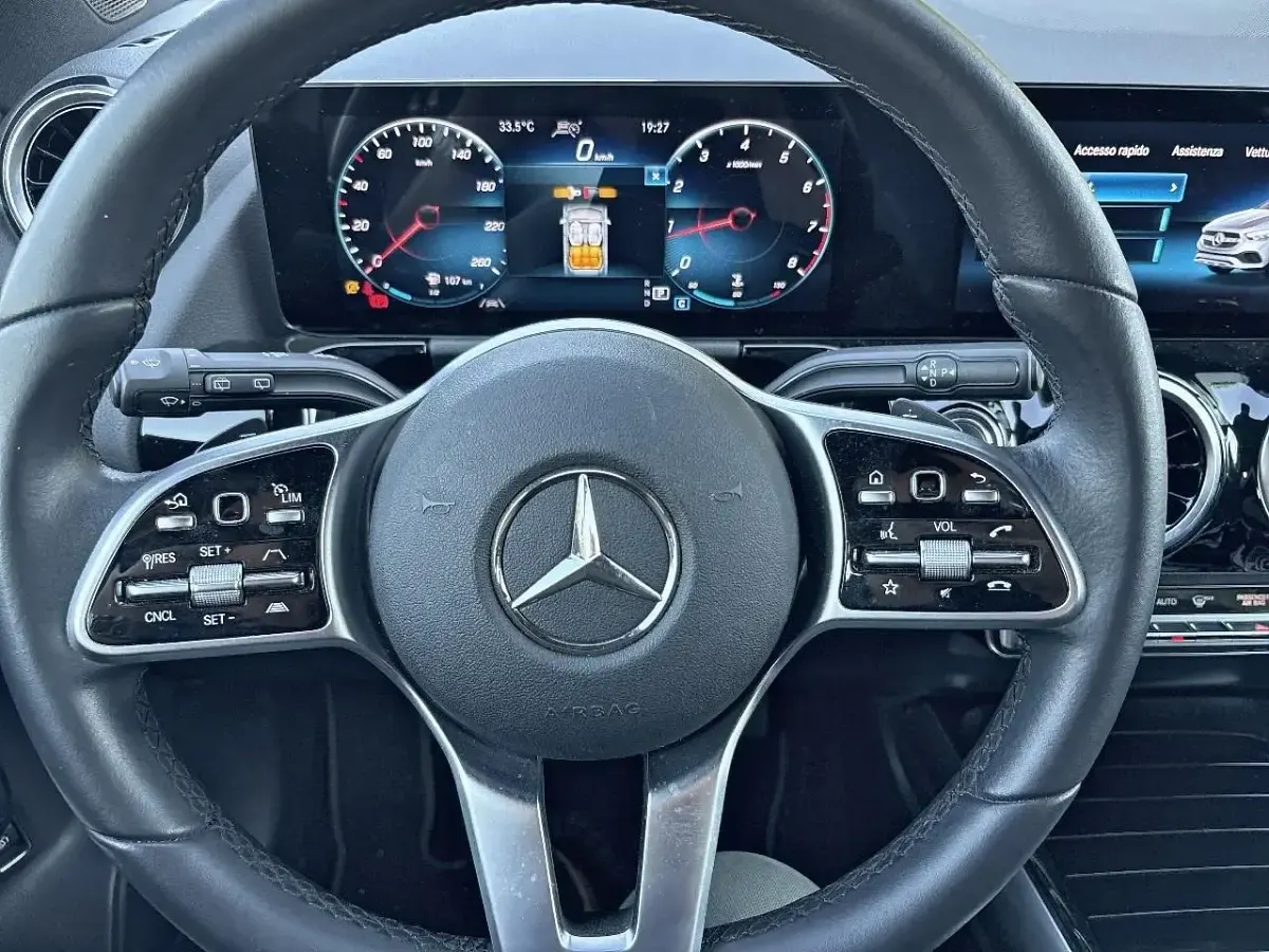 Usata Mercedes GLA250 224 CV (164 kW) 2020 Bianco SUV